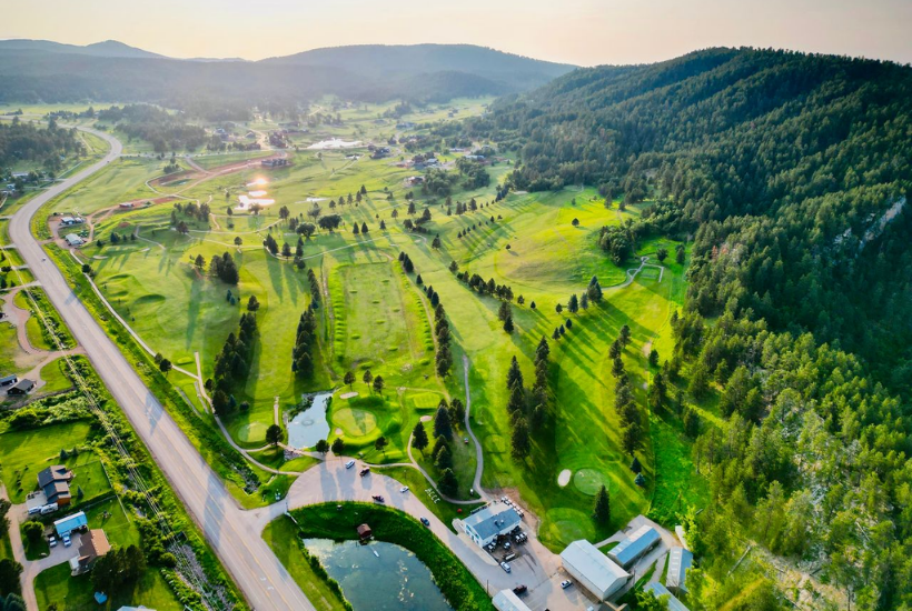 Click Big Deals - SAVE 50% & HIT The Course! Play 18 Holes For 2 With A Cart, AND A Bucket of Balls. A $236 Value for $118!