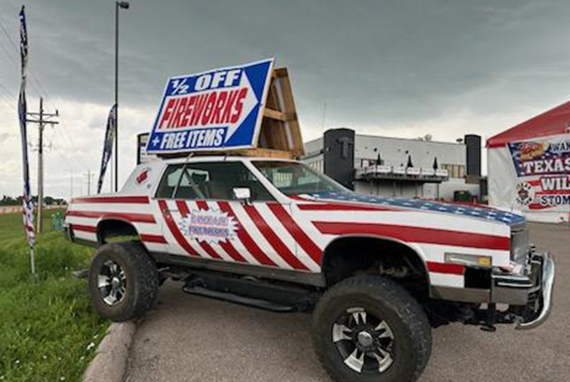 Click Big Deals - BLAST OFF this 4th of July with fireworks from Main Street Fireworks! Get a $25 voucher for only $12.50!
