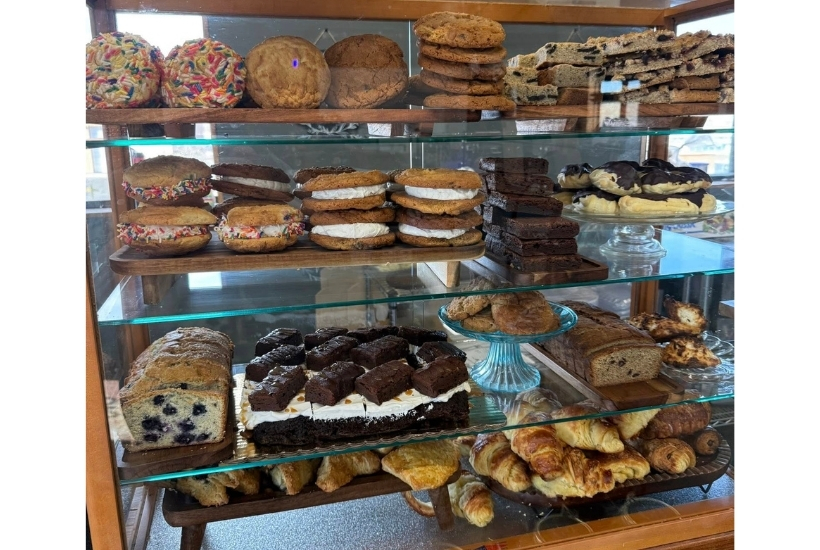 Click Big Deals - Grab Deliciously Sweet Treats from the Bakery Case & Fresh Brewed Coffee at The Rustic Nook Bakery and Coffee Shop! Get $20 for $10!