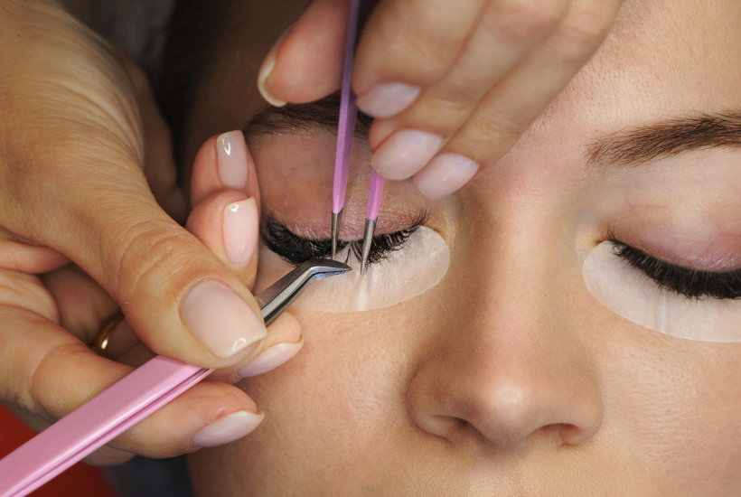 Winter Wonder Lash 50% SAVINGS at Quintessence Salon & Spa! Receive A FULL Set of Lashes A $200 Value ~ ONLY $100!