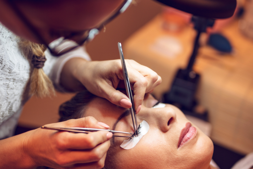 Winter Wonder Lash 50% SAVINGS at Quintessence Salon & Spa! Receive A FULL Set of Lashes A $200 Value ~ ONLY $100!